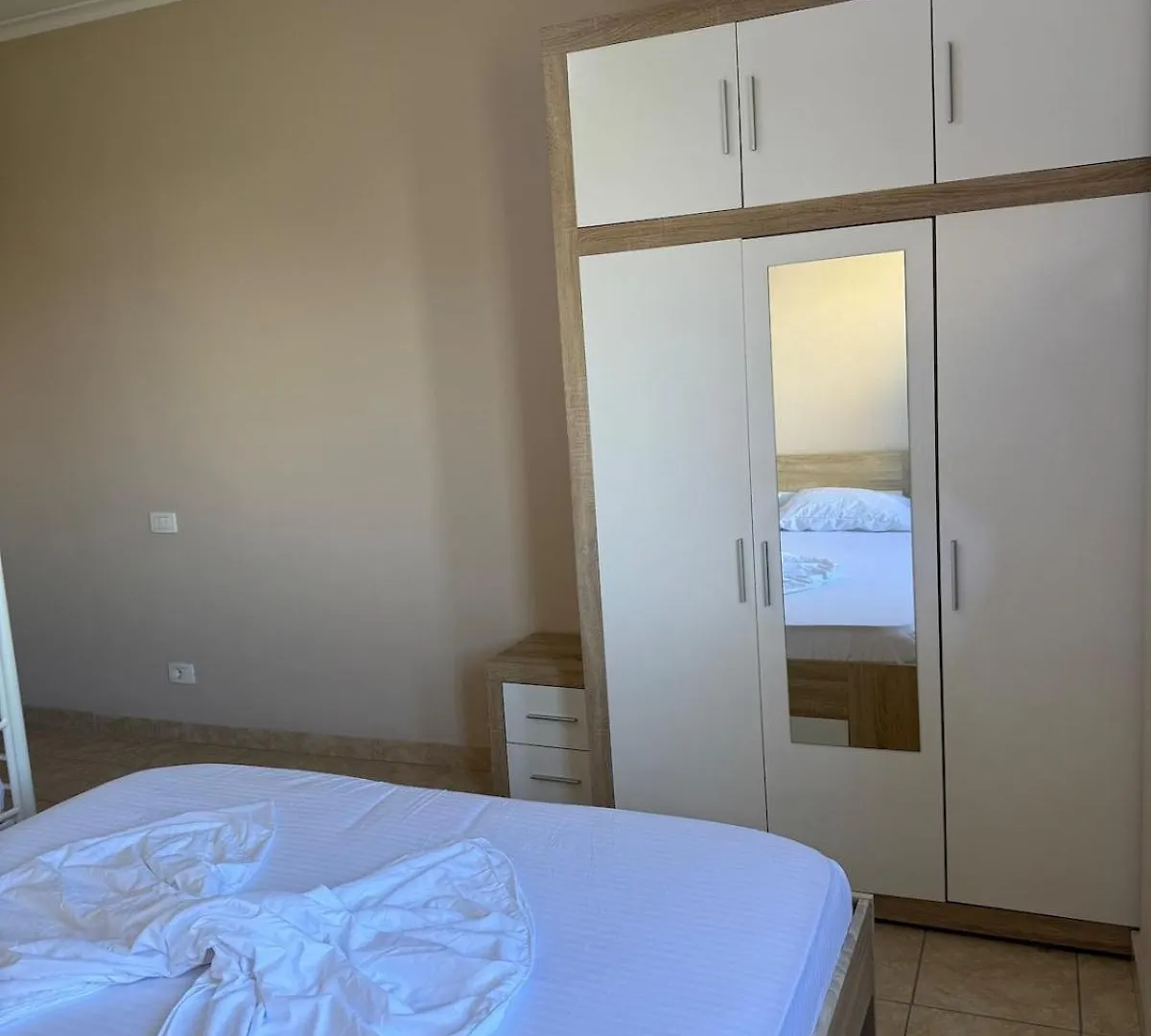 Alro Apartment Durres
